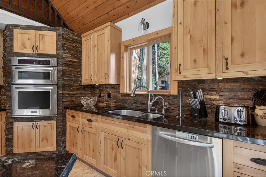22437 Robin Hood Property Photo 20