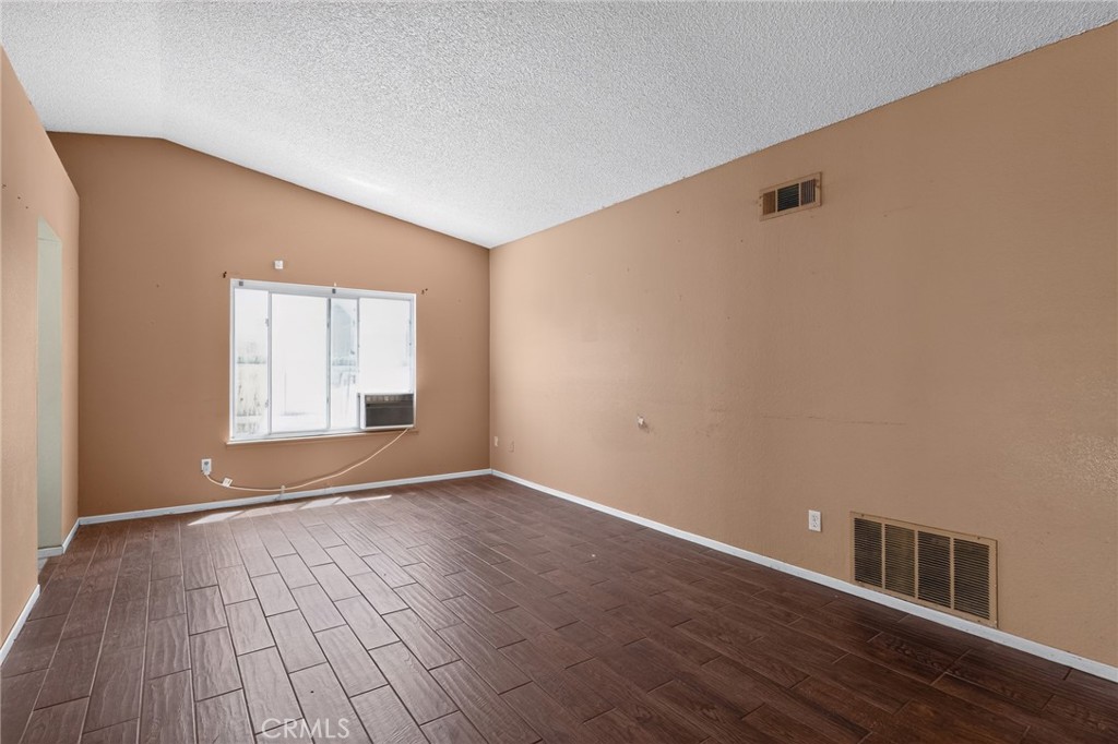 498 Serrana Property Photo 16