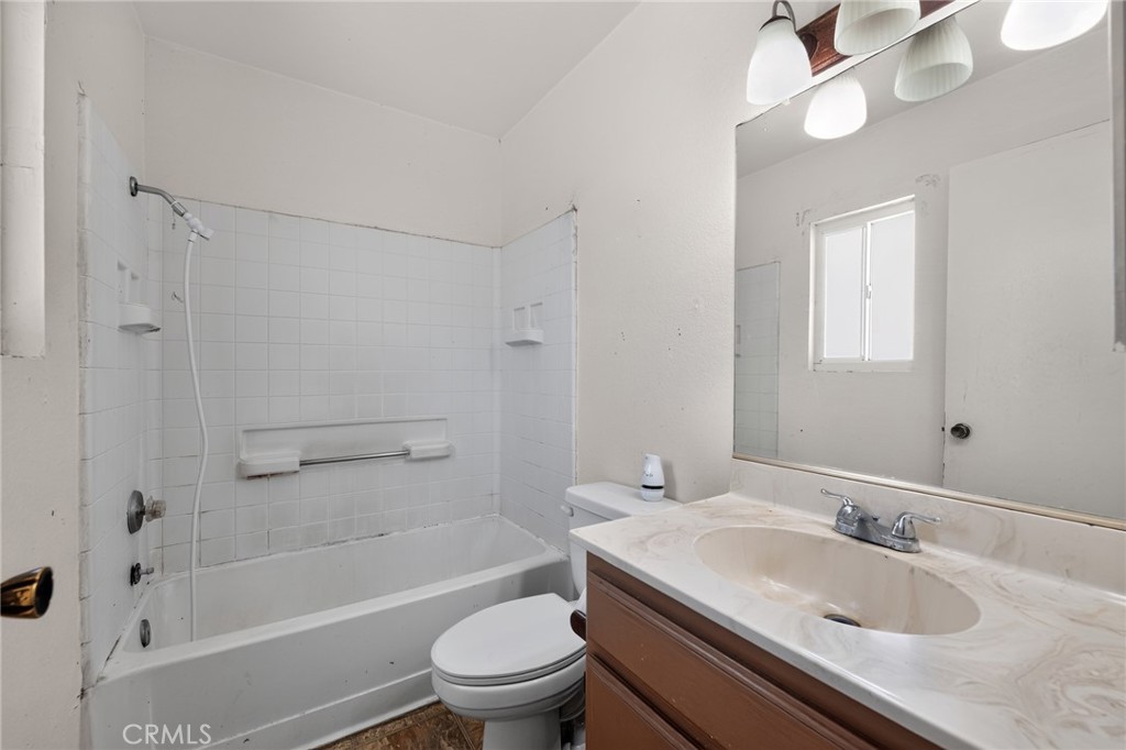 498 Serrana Property Photo 25