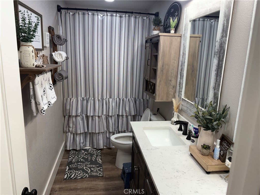 2350 Angelus Court Property Photo 6