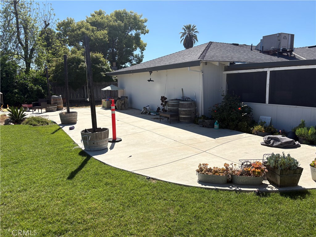 2350 Angelus Court Property Photo 7