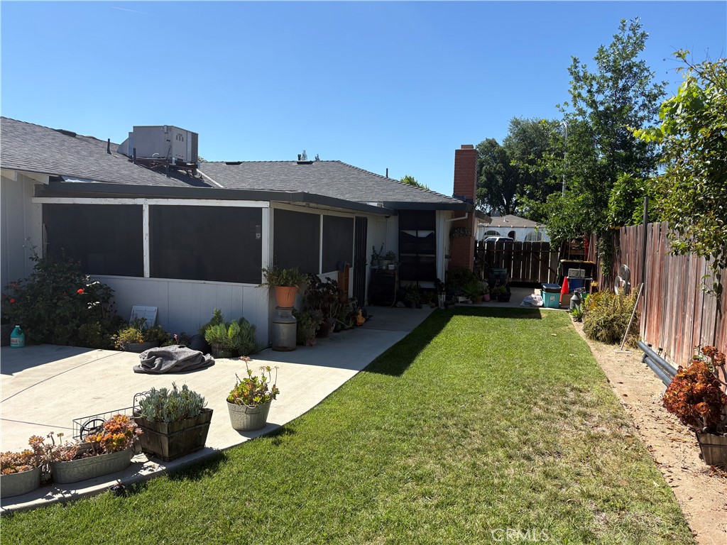 2350 Angelus Court Property Photo 12