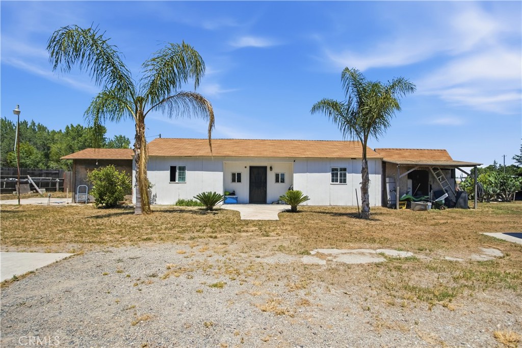 5697 N Franklin Property Photo 3