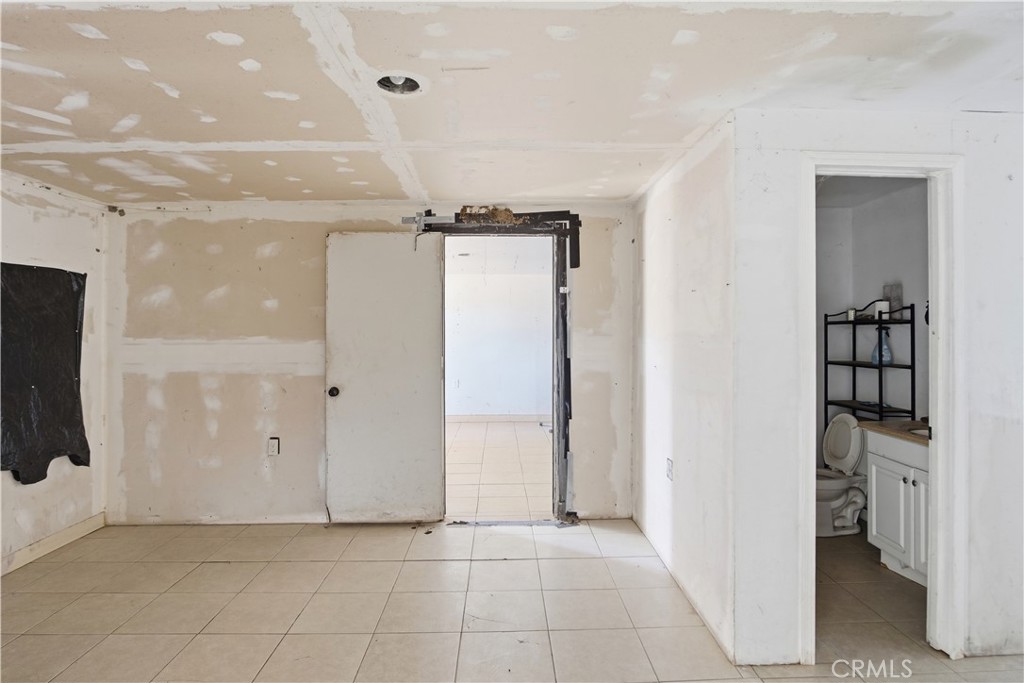 5697 N Franklin Property Photo 12