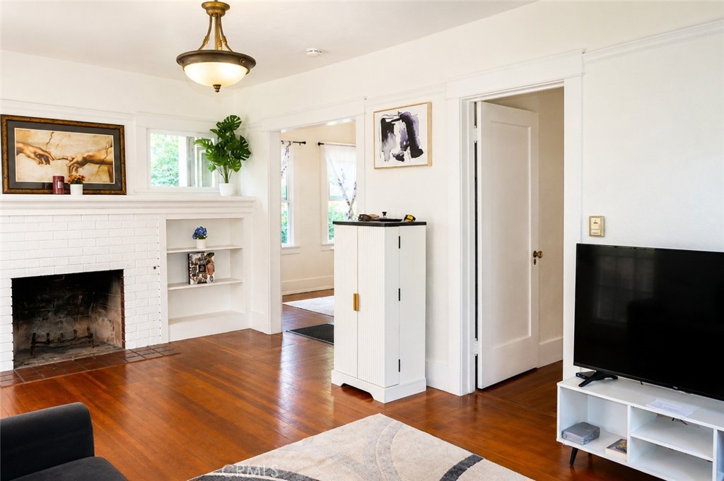 1319 3rd Street Property Photo 6