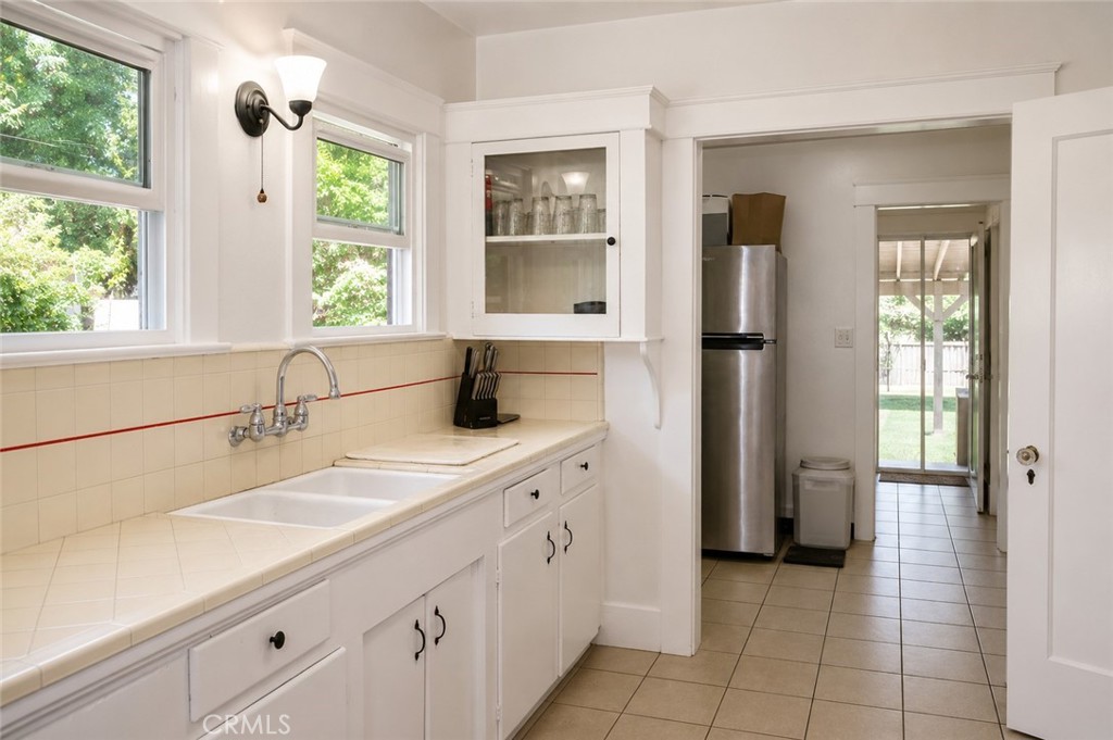 1319 3rd Street Property Photo 10
