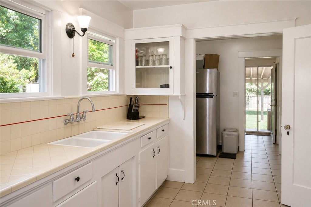 1319 3rd Street Property Photo 10