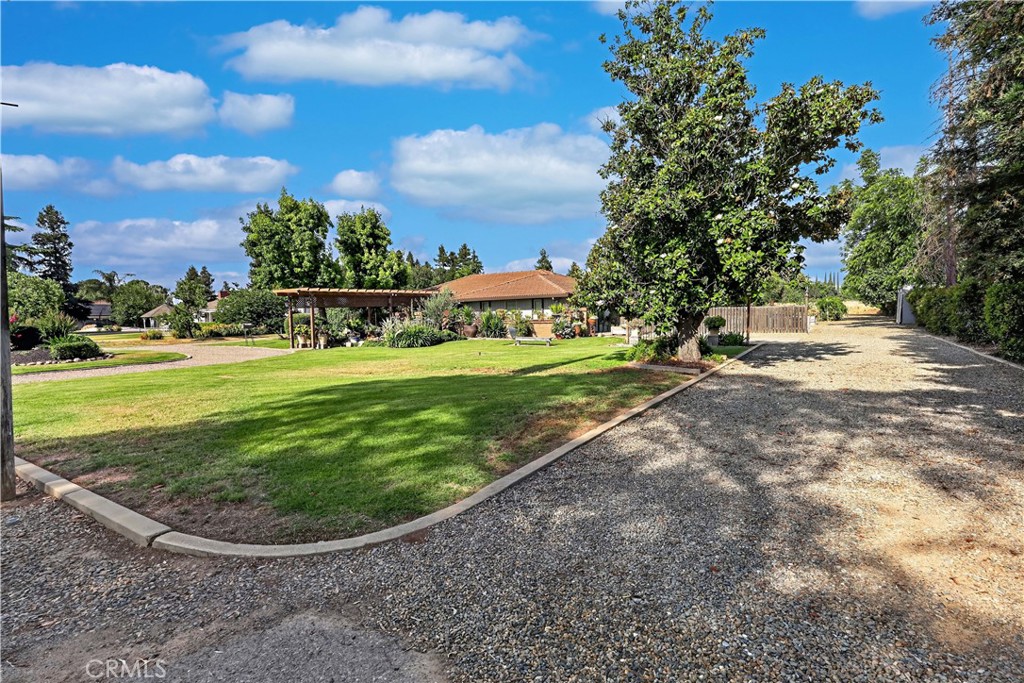 3629 N Lake Property Photo 4