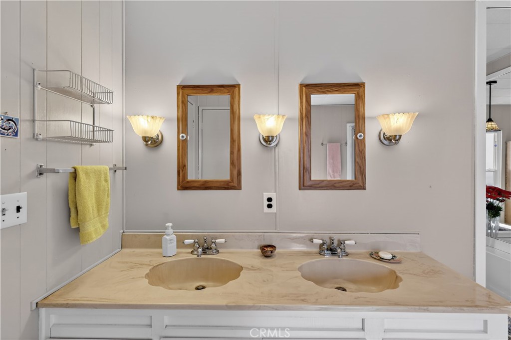 2240 Golden Oak Lane 11 Property Photo 35