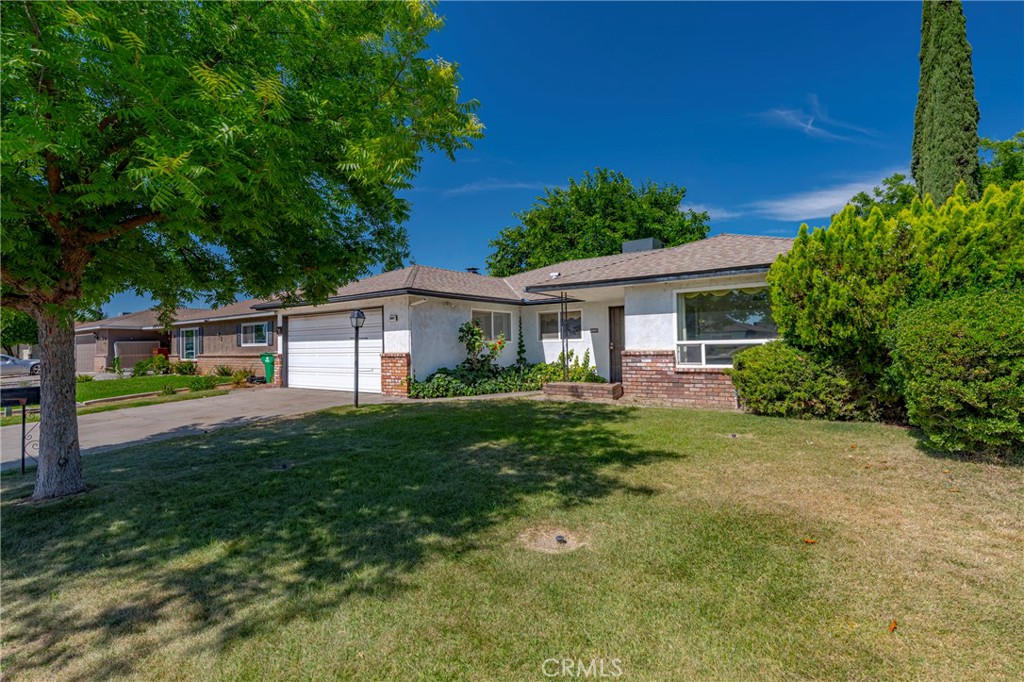 2949 Hillcrest Property Photo 2