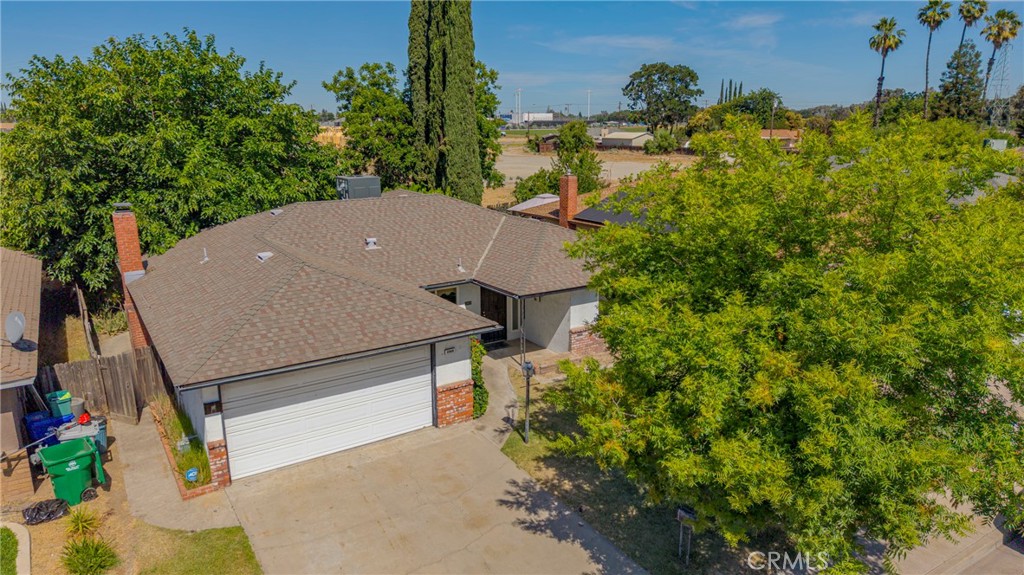 2949 Hillcrest Property Photo 3