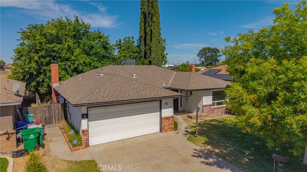 2949 Hillcrest Property Photo 5