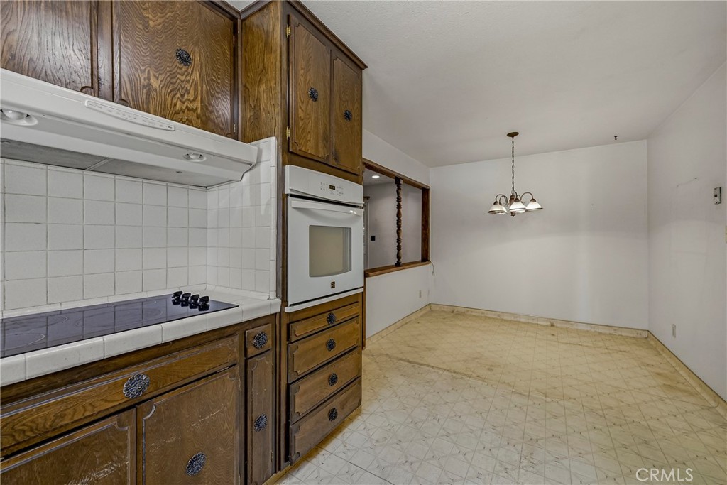 2949 Hillcrest Property Photo 19