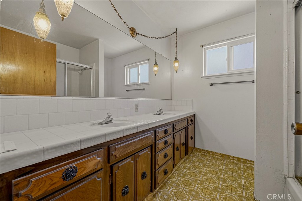 2949 Hillcrest Property Photo 38