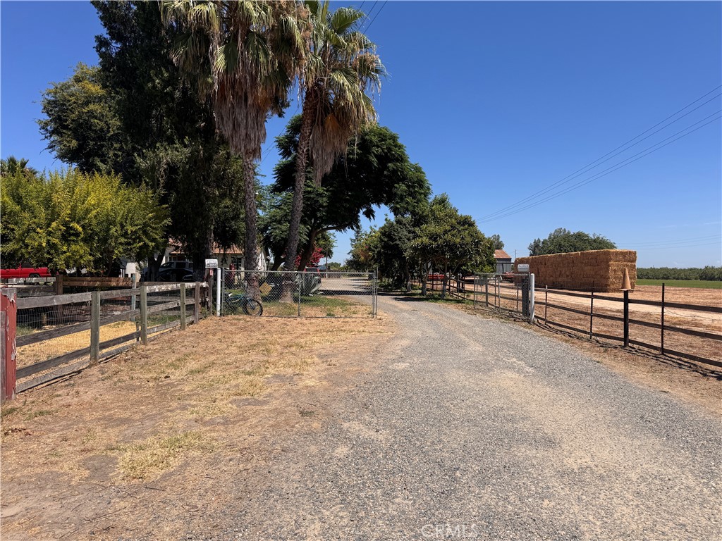 8576 Olive Property Photo 2