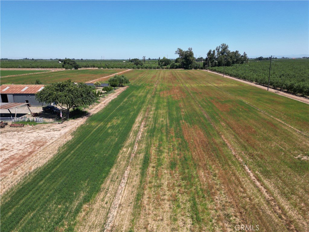 8576 Olive Property Photo 4