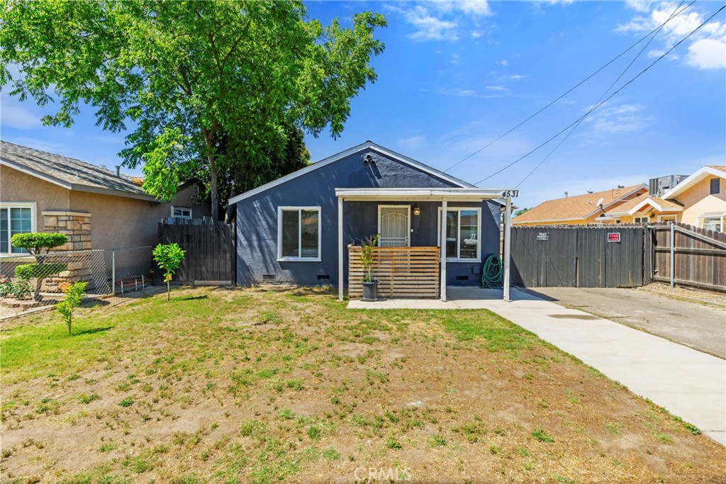 4531 Magnolia Property Photo 3