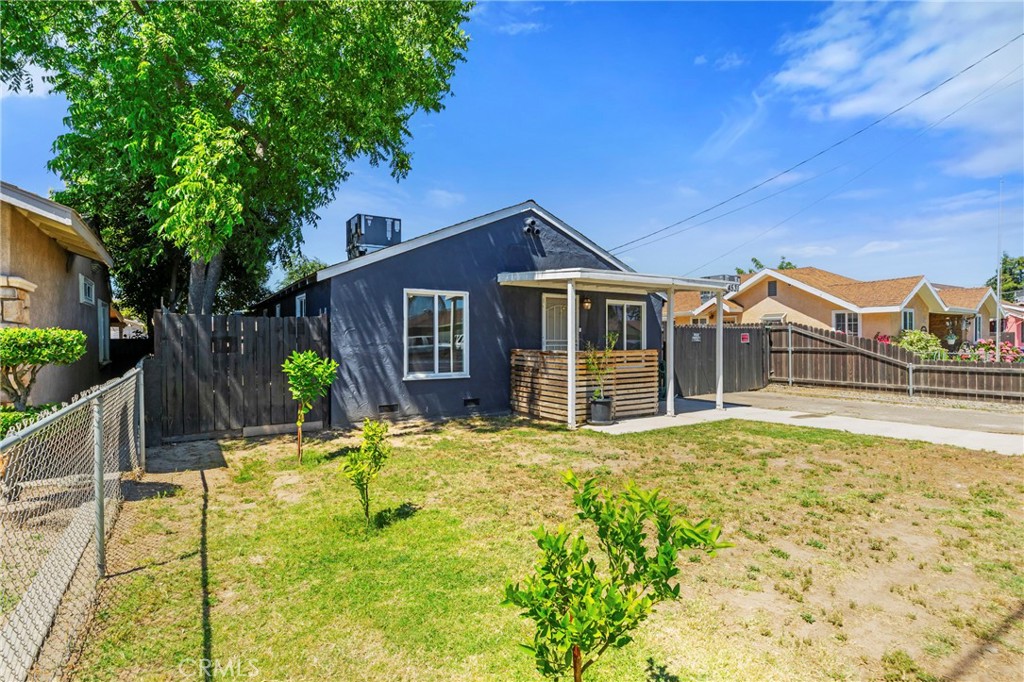 4531 Magnolia Property Photo 5