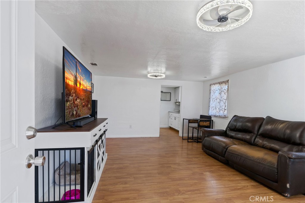 4531 Magnolia Property Photo 8