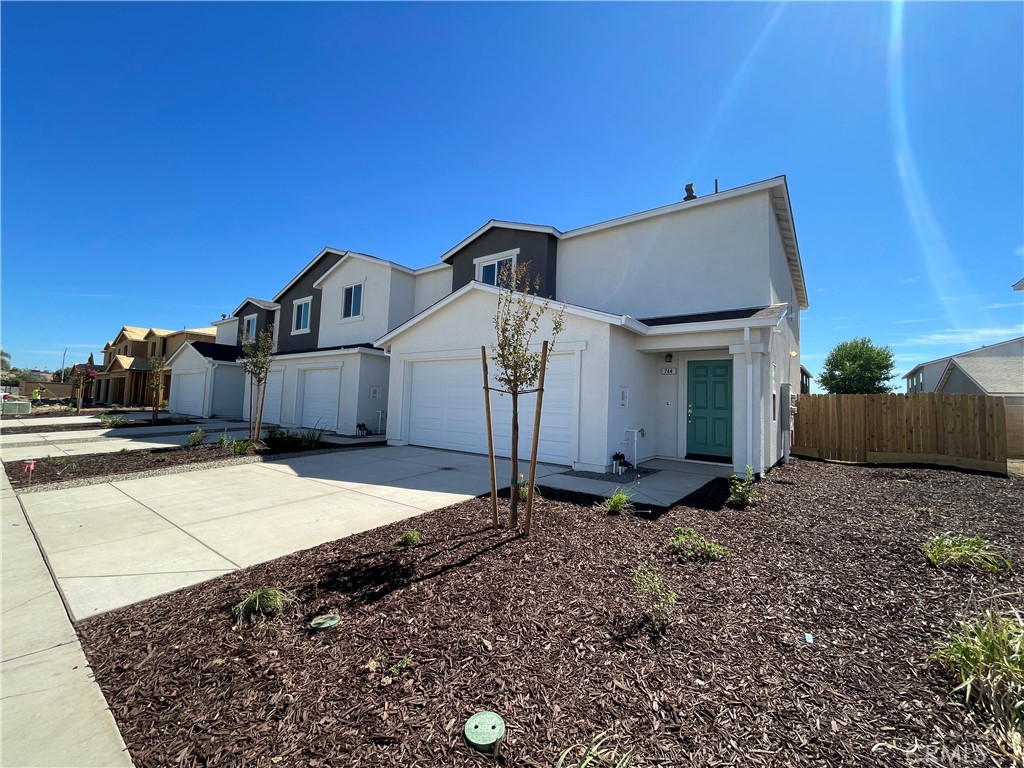 744 Stone Ridge East Avenue Property Photo 1