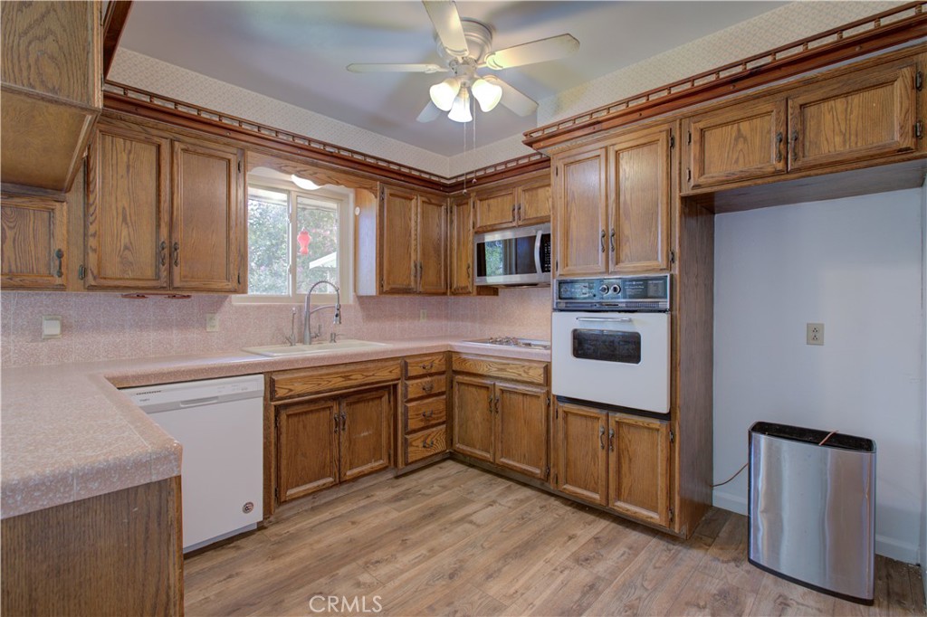 105 Gill Way Property Photo 7
