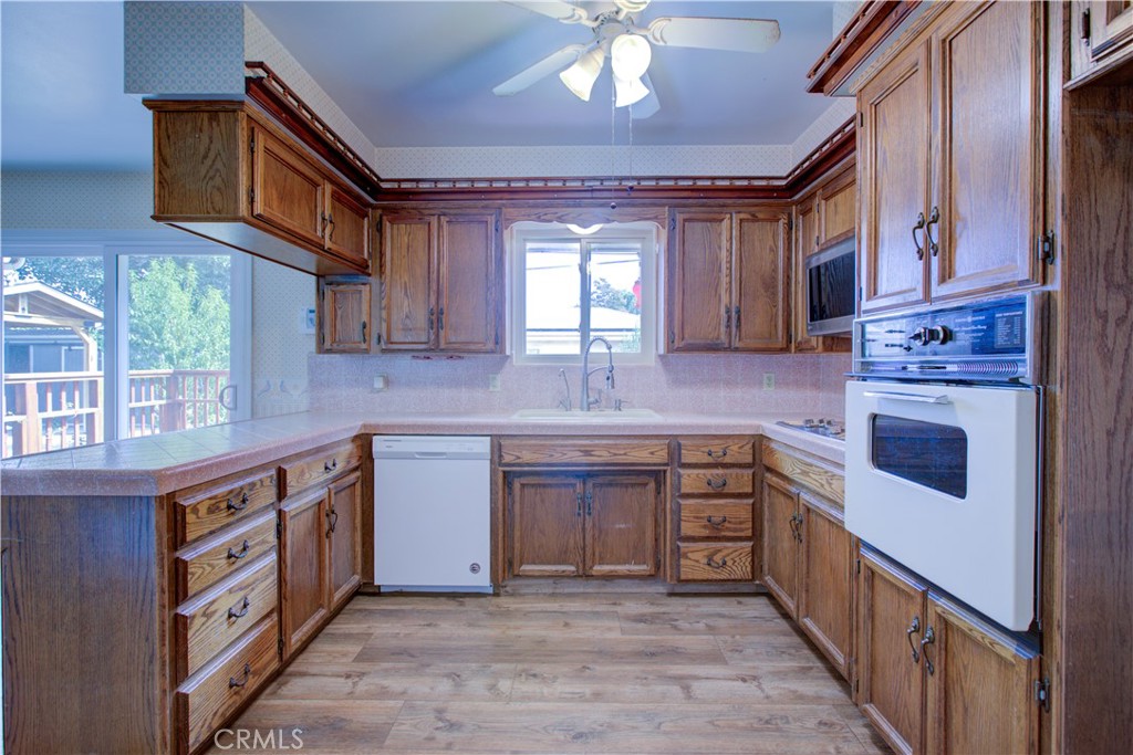 105 Gill Way Property Photo 8