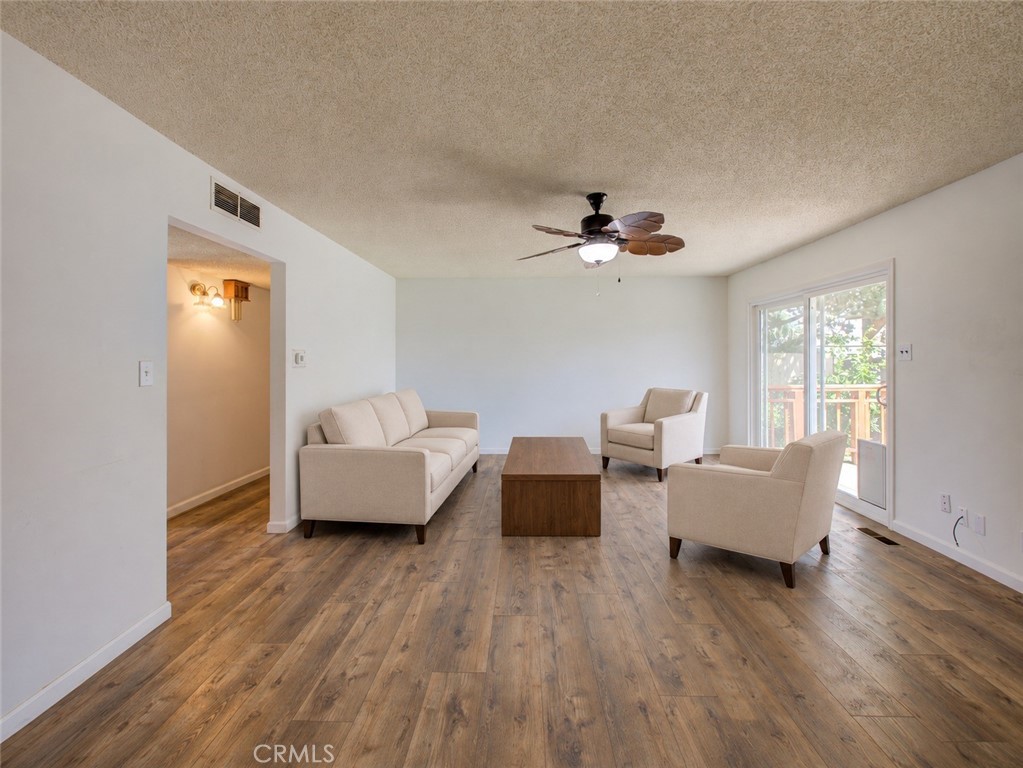105 Gill Way Property Photo 12