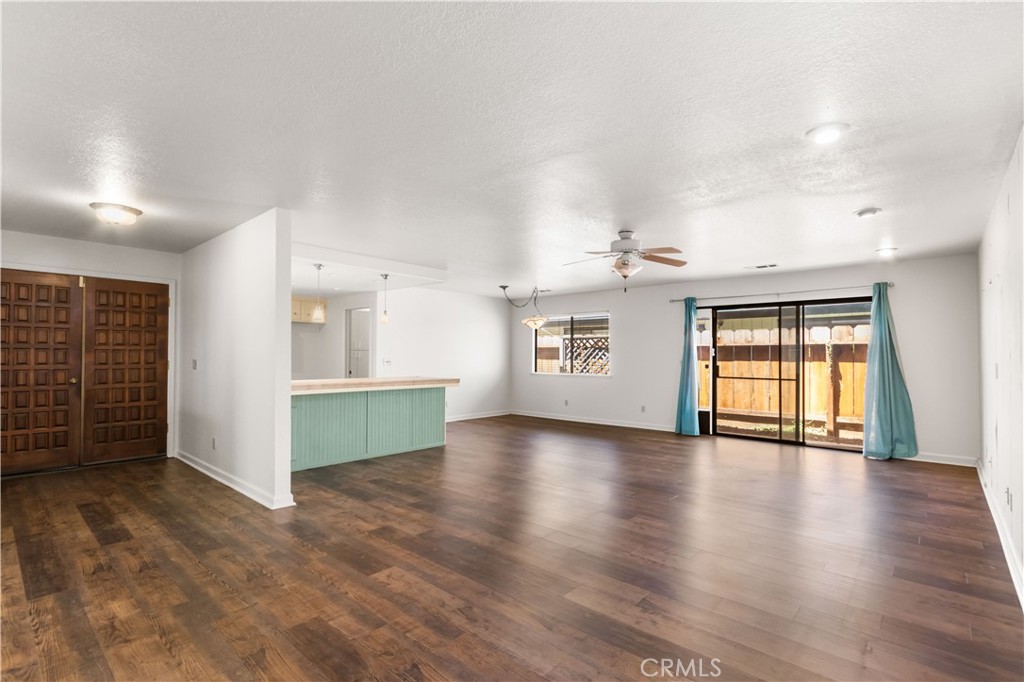 59 W 27th Property Photo 10