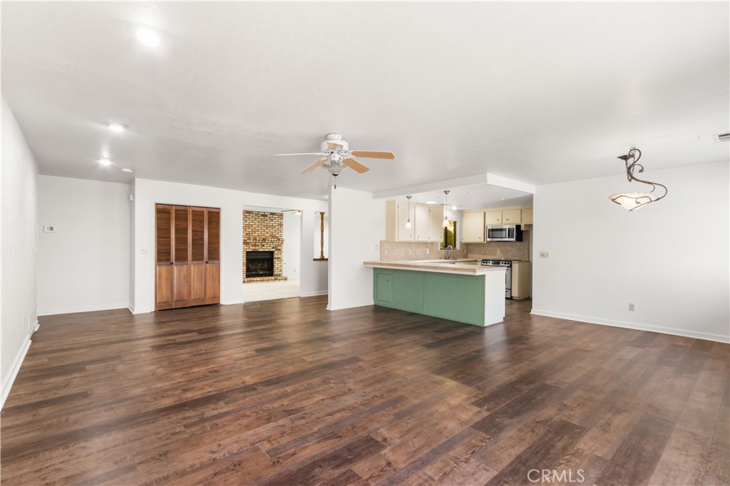 59 W 27th Property Photo 11