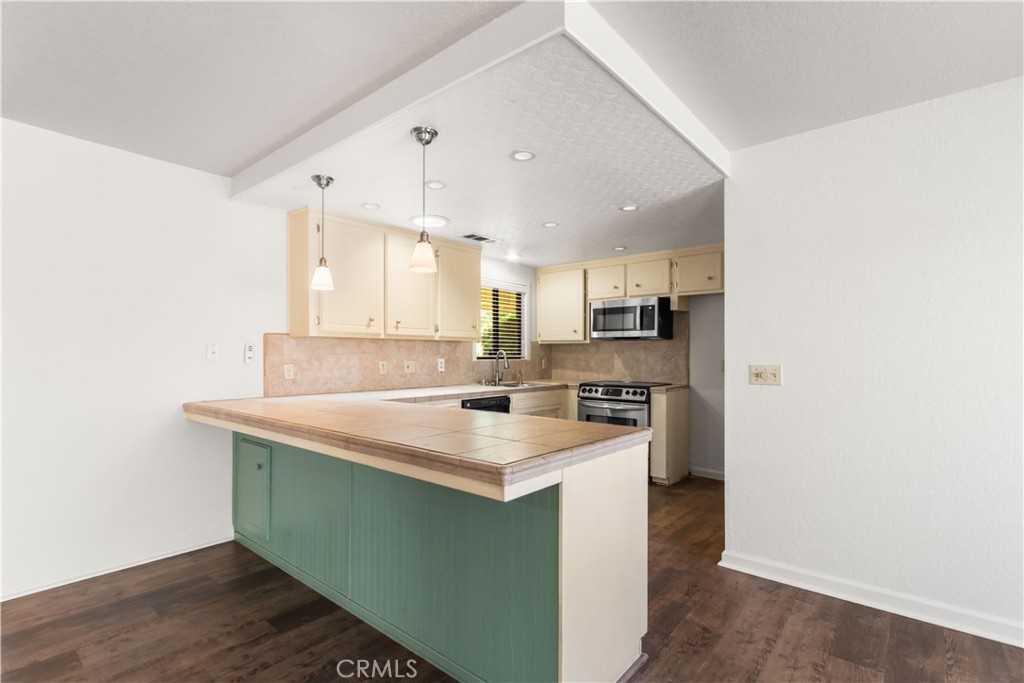 59 W 27th Property Photo 12
