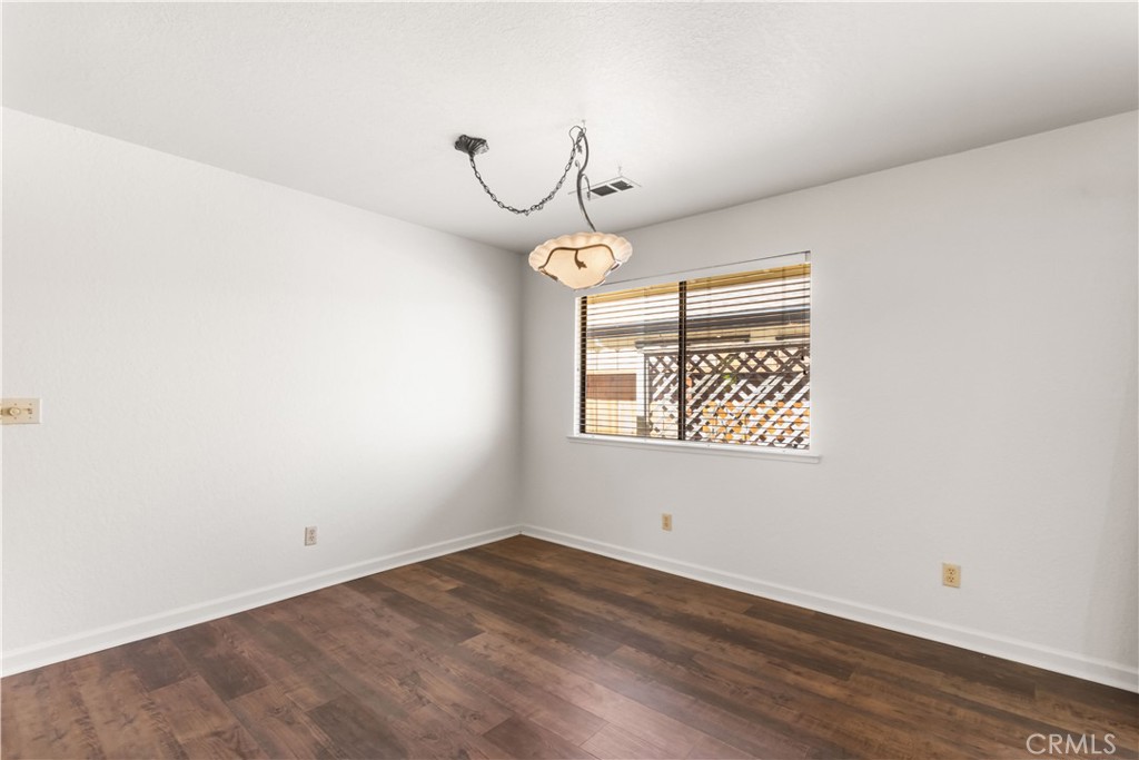 59 W 27th Property Photo 13