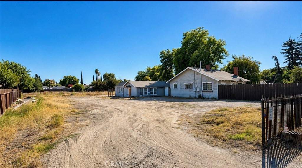 1456 Cameron 1-4 Property Photo 2