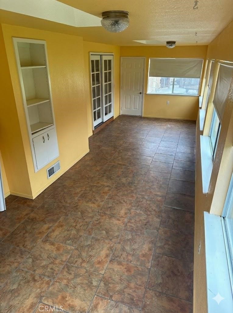 2524 B And B Property Photo 8