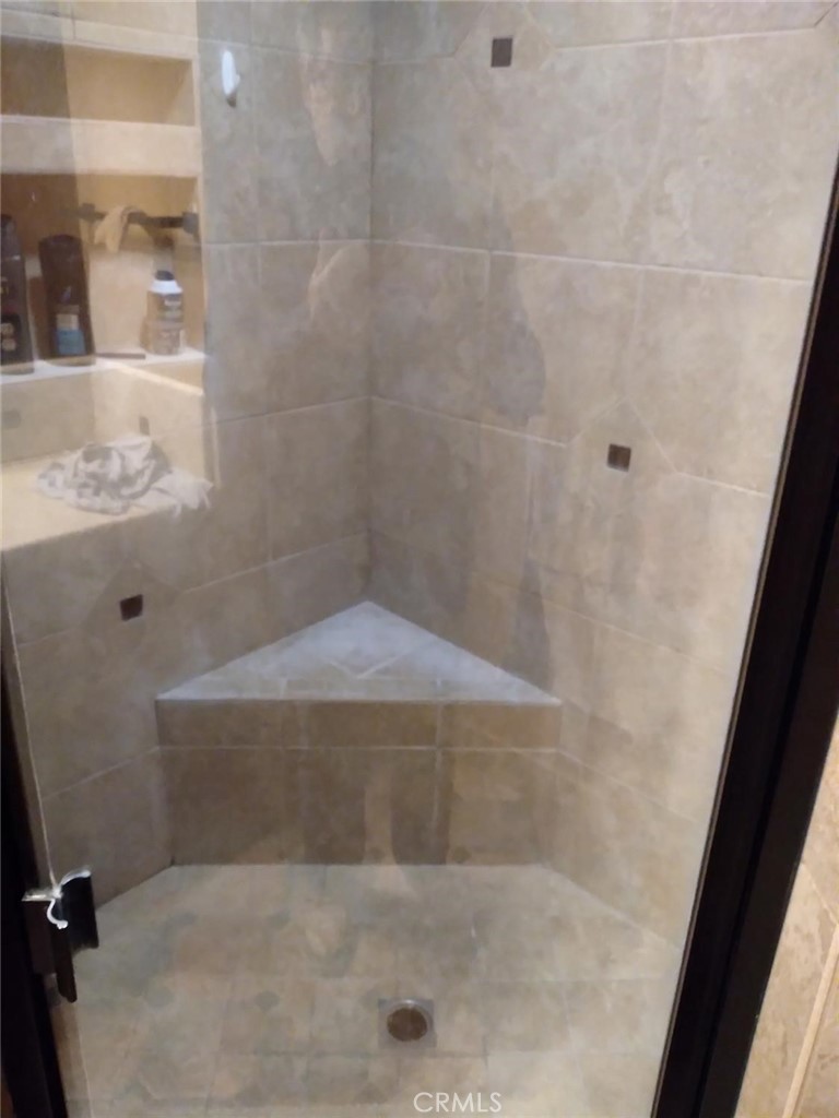 2524 B And B Property Photo 11