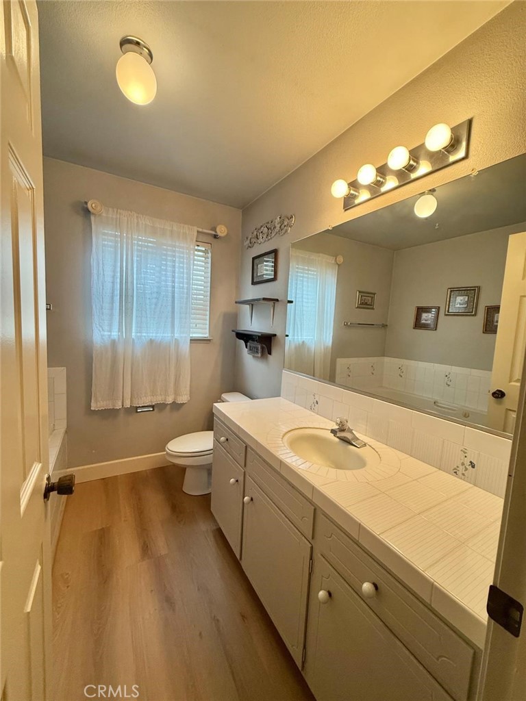 2524 B And B Property Photo 12