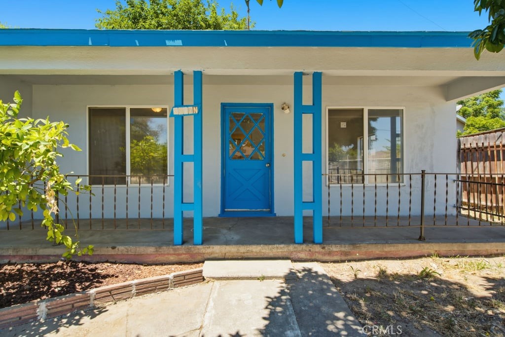 6807 N Cottage Property Photo 7