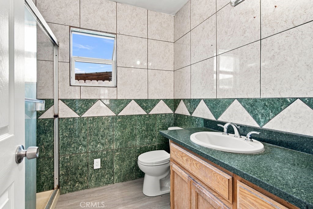 6807 N Cottage Property Photo 14