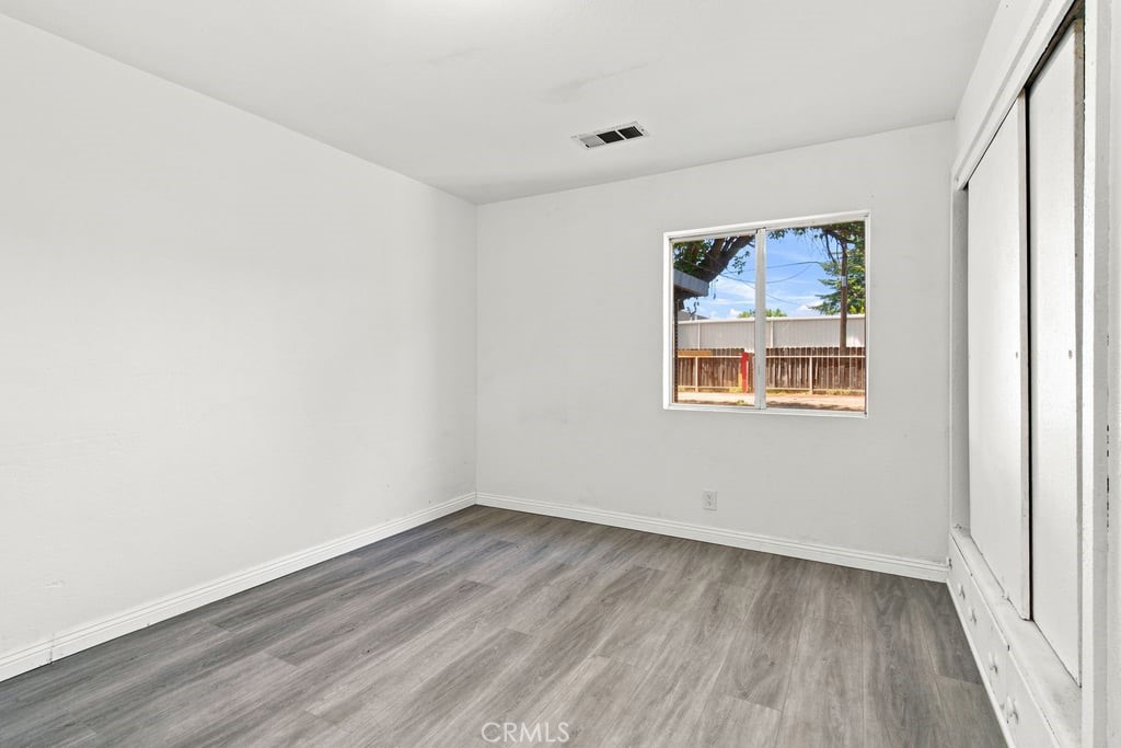 6807 N Cottage Property Photo 17