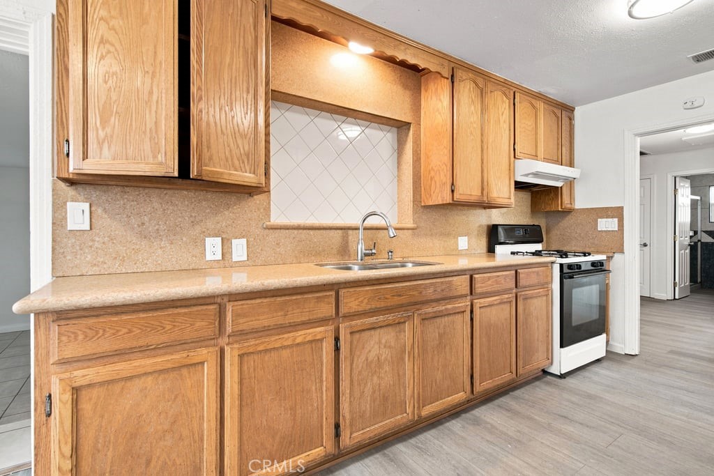 6807 N Cottage Property Photo 22