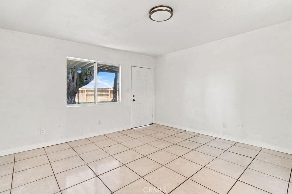 6807 N Cottage Property Photo 29