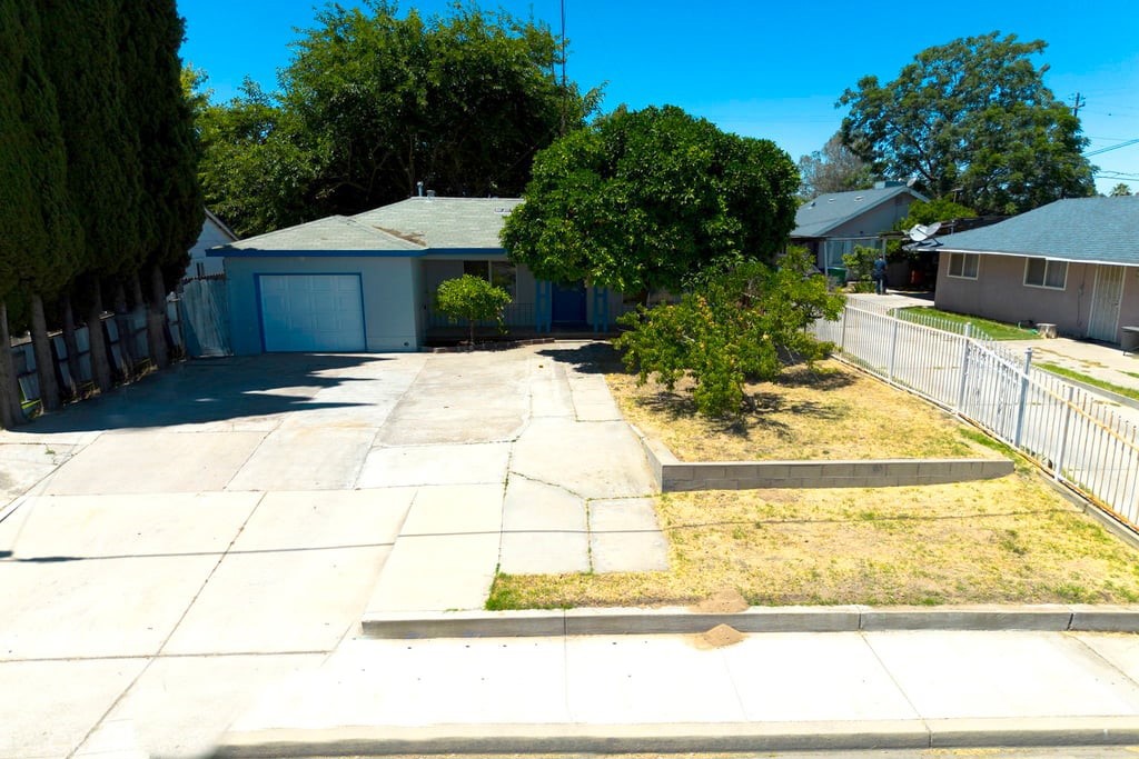 6807 N Cottage Property Photo 39