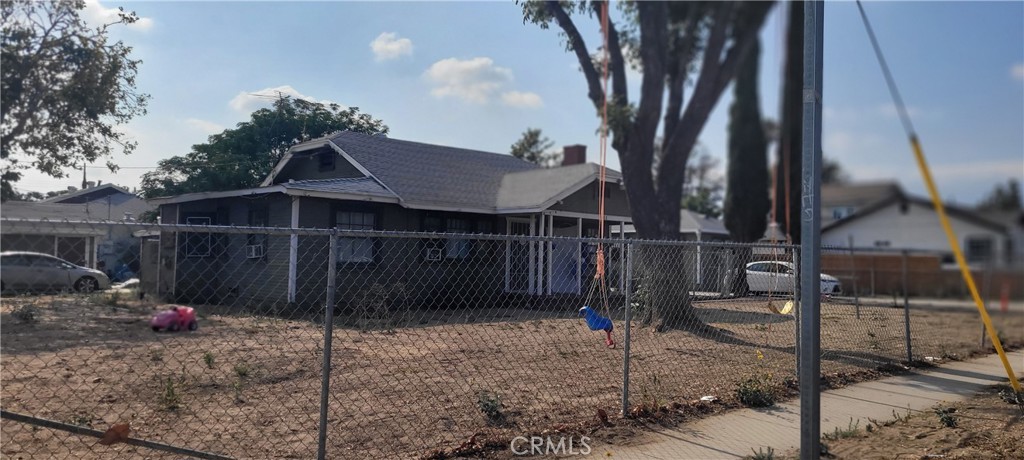 9088 Date Property Photo 4