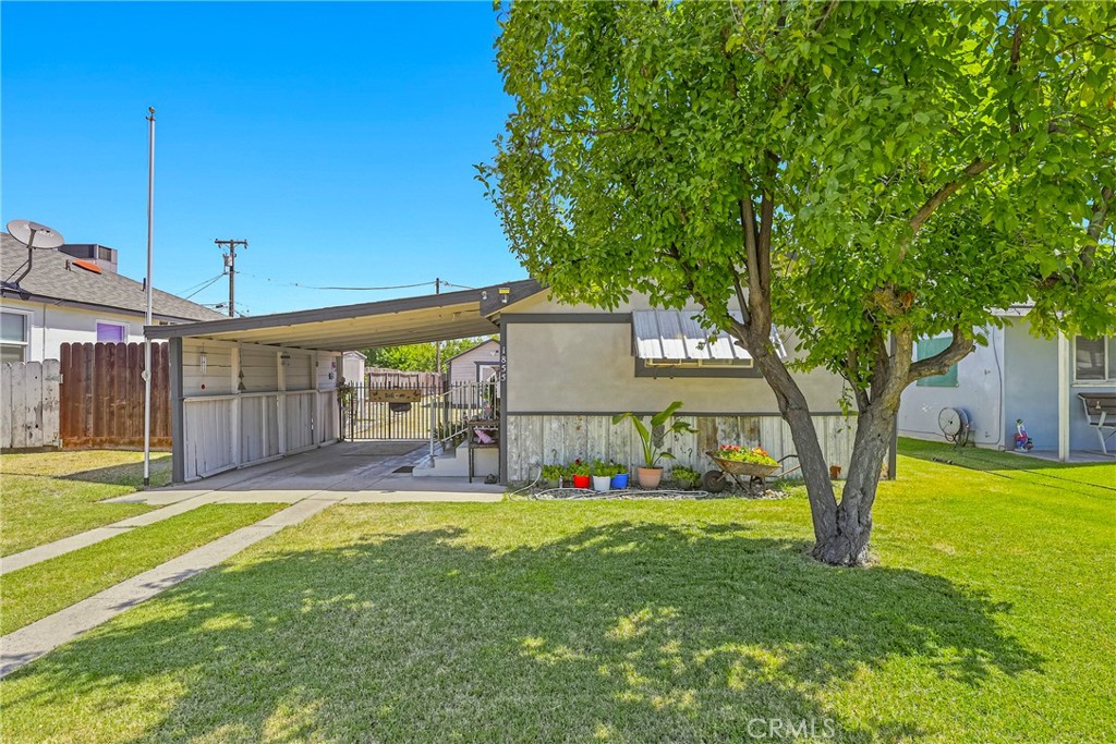 1855 Heights Property Photo 3