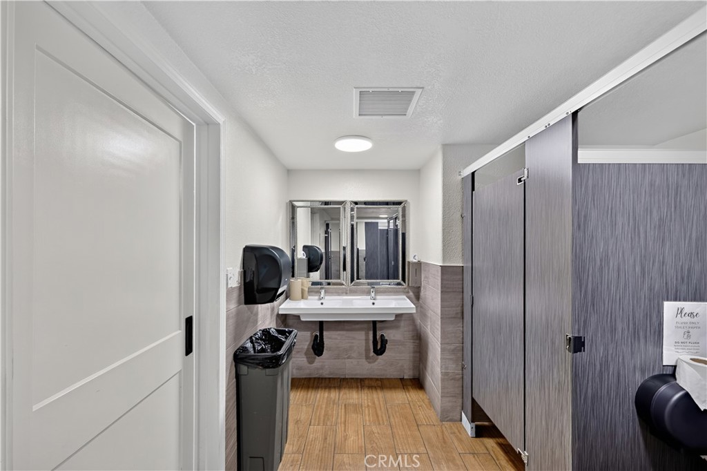 1300 Broadway Property Photo 29