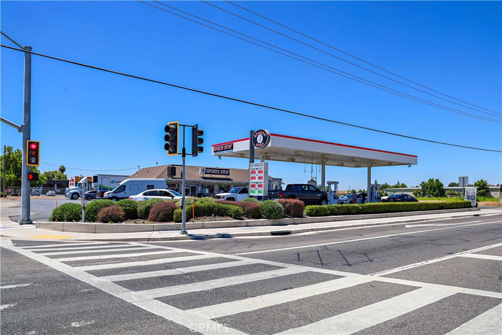 199 S Pasadena Property Photo 32