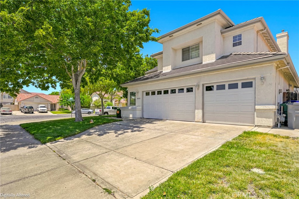 1860 Riverside Property Photo 2