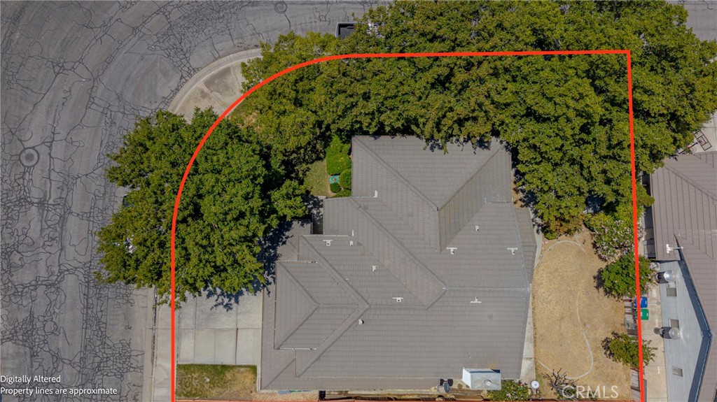 1860 Riverside Property Photo 3