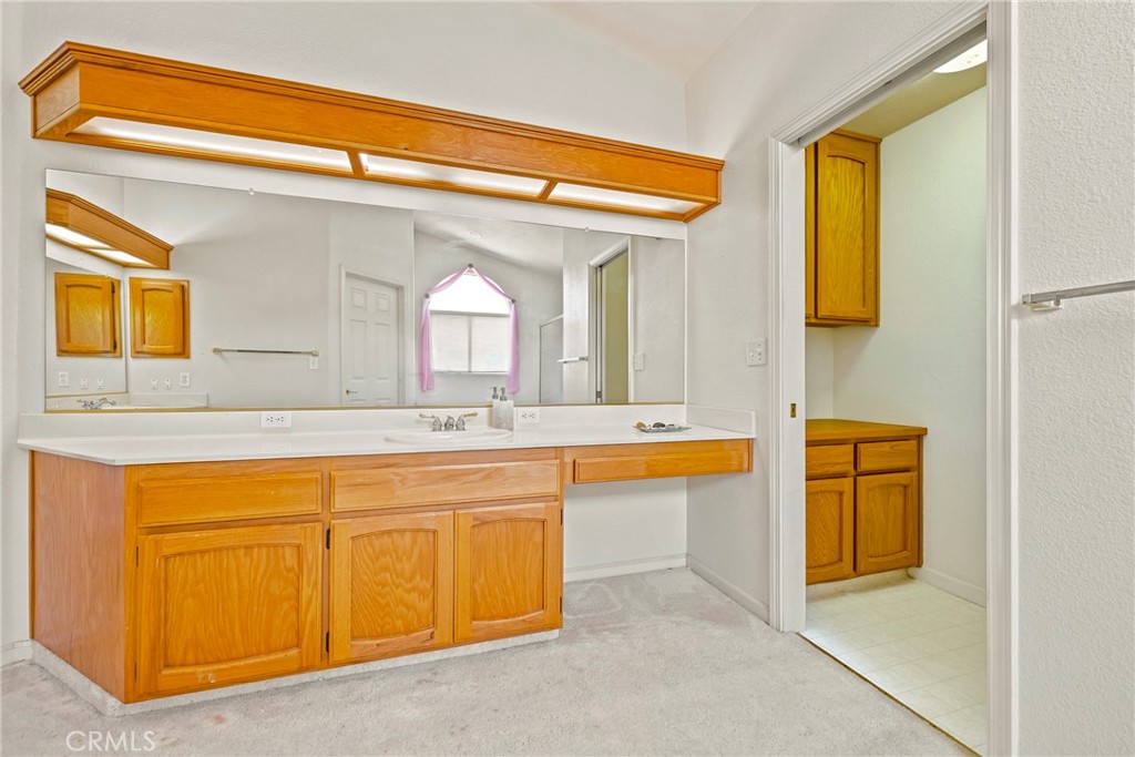 1860 Riverside Property Photo 23