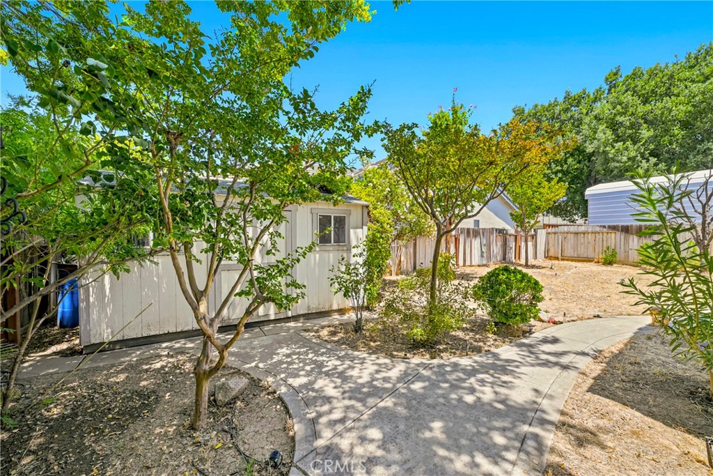 1860 Riverside Property Photo 31