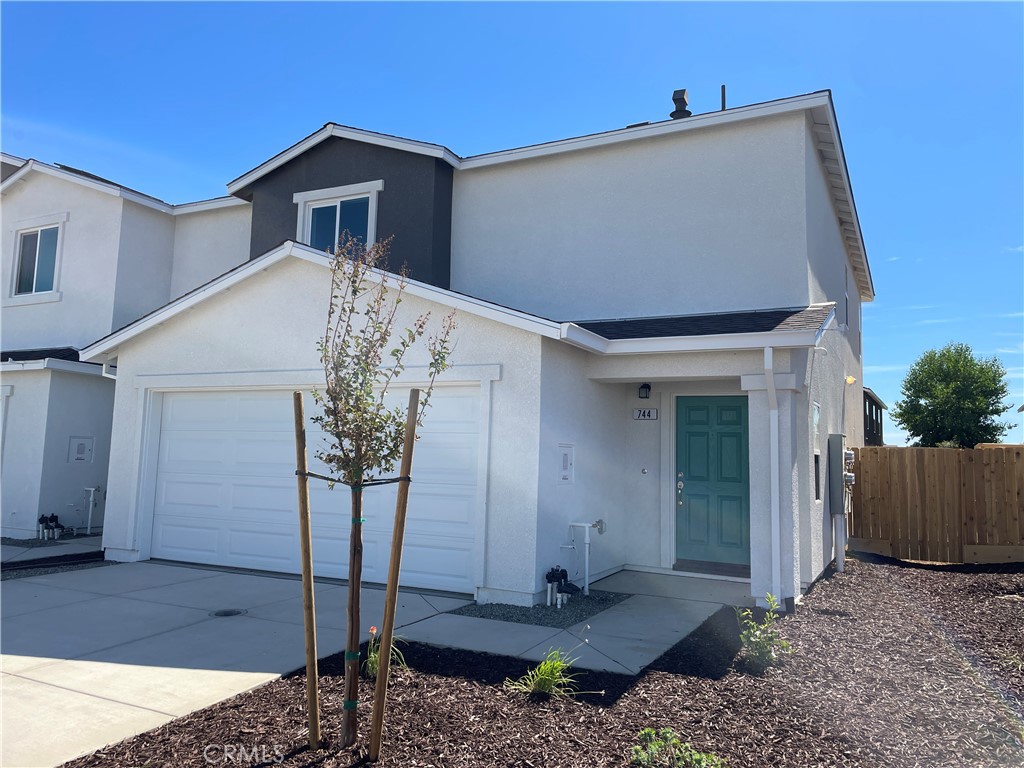 720 Stone Ridge East Avenue Property Photo 1